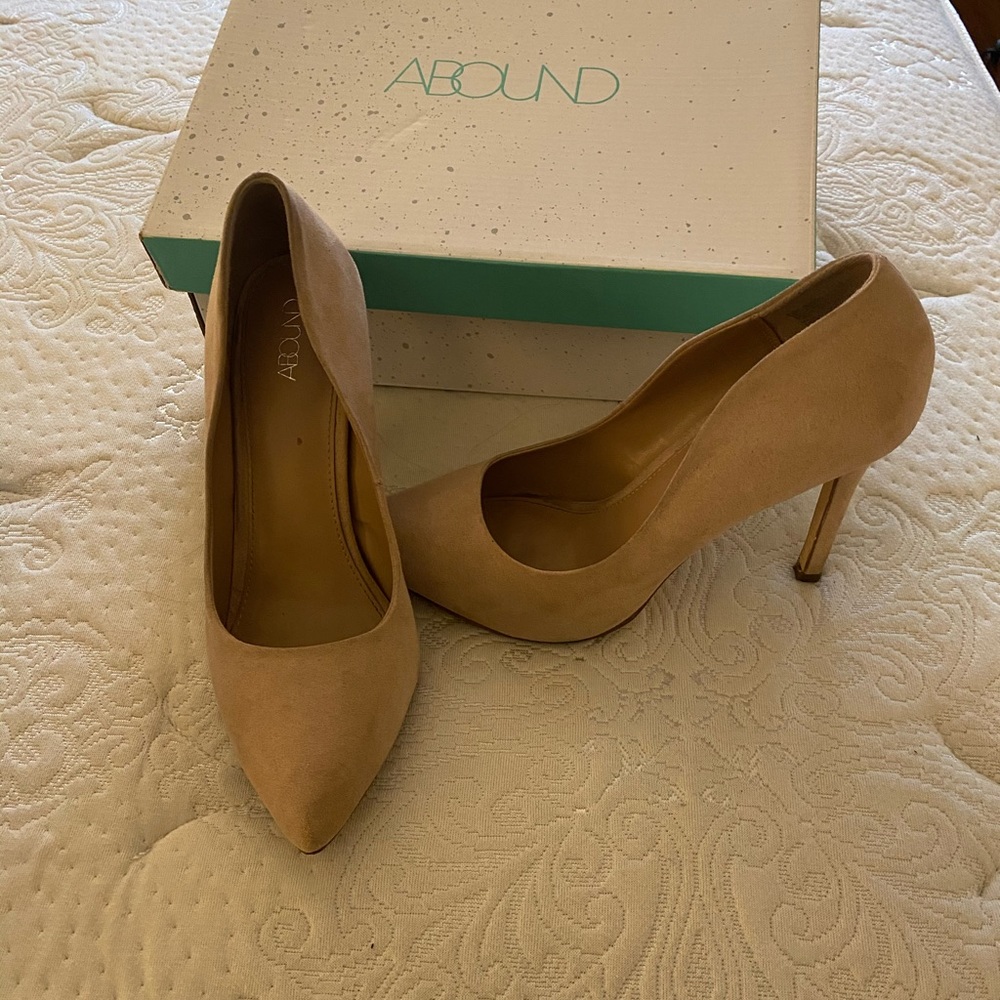 Abound Heels - image 1